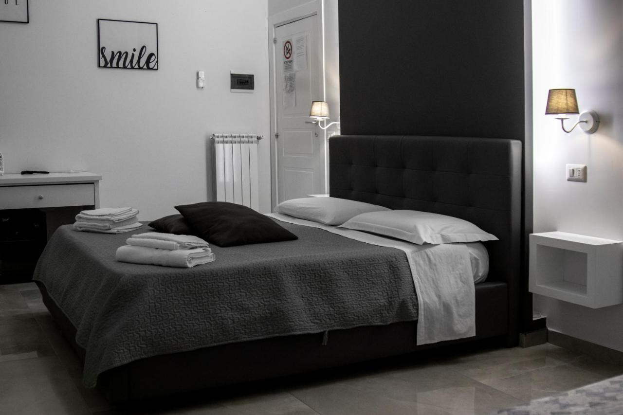 Aurora Luxury Rooms 나폴리 외부 사진