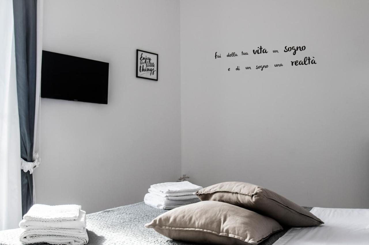 Aurora Luxury Rooms 나폴리 외부 사진